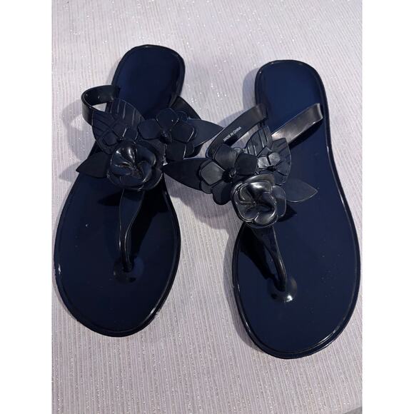 Ladies Size 8 Biker Black Shiny Sandals Flip Flops Black Roses - Picture 4 of 4